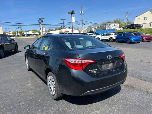 Used 2018 Toyota Corolla LE image 7