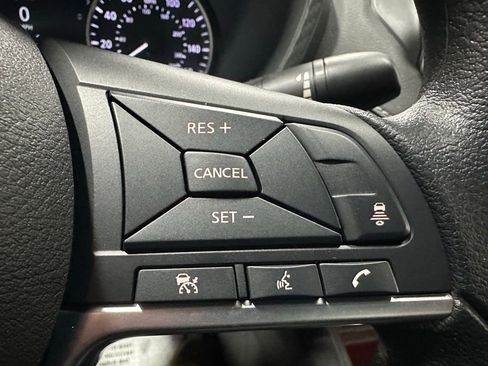 Used 2025 Nissan Sentra SV image 20