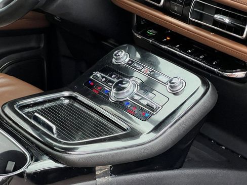 Certified 2022 Lincoln Nautilus Reserve w/ Cargo Utility Package image 10