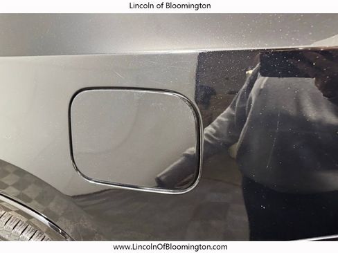 Used 2024 Jeep Wagoneer L Series II w/ Flexible Seating Group image 32