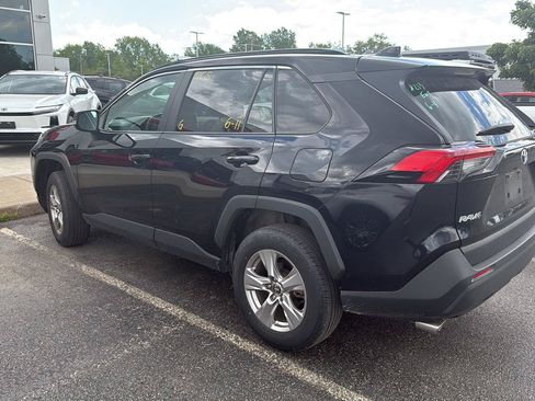 Used 2025 Toyota RAV4 XLE AWD/4WD image 12
