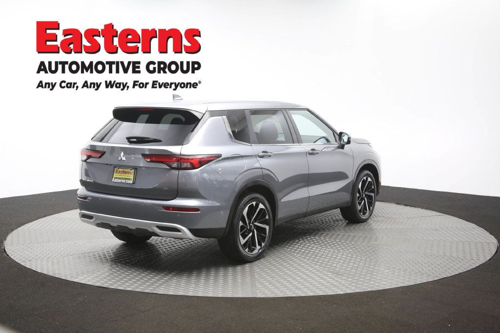 Used 2024 Mitsubishi Outlander SE FWD image 41