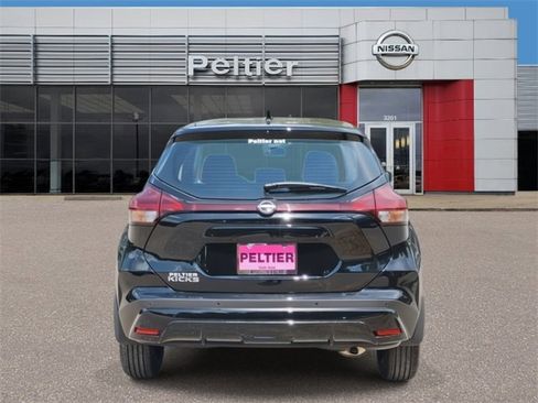 New 2025 Nissan Kicks Play S w/ Interior Electronics Package image 4