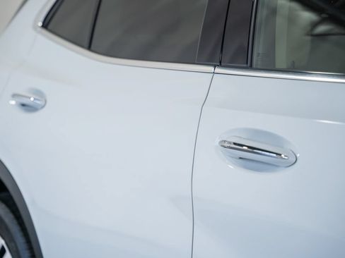 Used 2022 Buick Envision Essence w/ Technology Package I FWD image 14