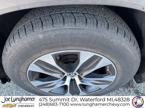 Used 2020 Toyota Highlander XLE FWD image 24