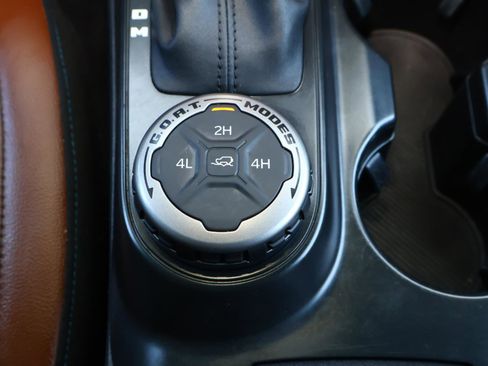 Used 2024 Ford Bronco Outer Banks image 25