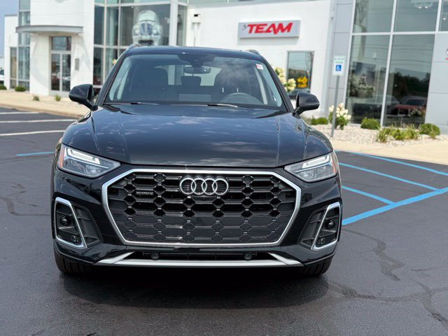 Used 2025 Audi Q5 2.0T Premium Plus w/ Premium Plus Package AWD/4WD image 2