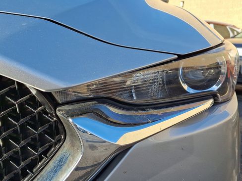 Used 2017 MAZDA CX-5 Touring w/ Preferred Equipment Package image 9