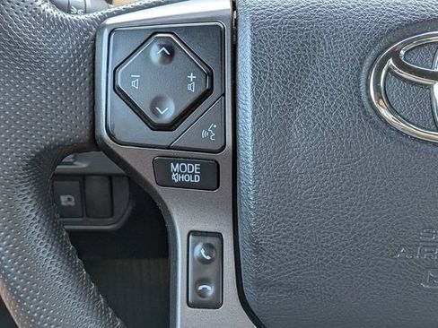 Used 2018 Toyota Tacoma TRD Off-Road AWD/4WD image 25