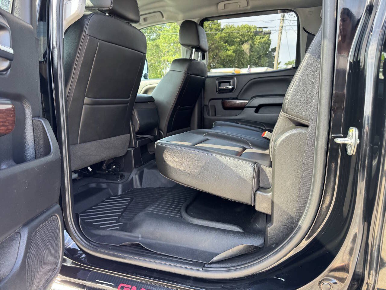 Used 2019 GMC Sierra 2500 SLT w/ Duramax Plus Package AWD/4WD image 33