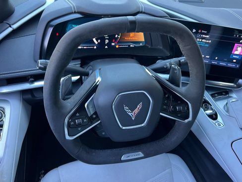 Used 2024 Chevrolet Corvette Z06 RWD image 16