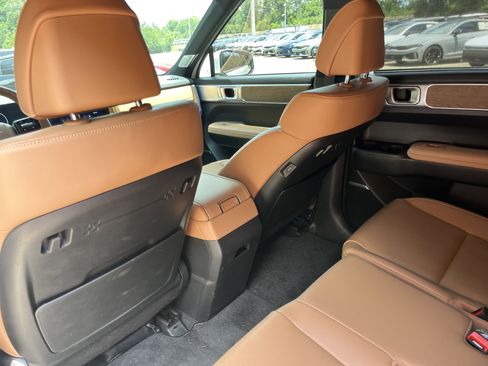 Used 2025 Hyundai Santa Fe Limited FWD image 20