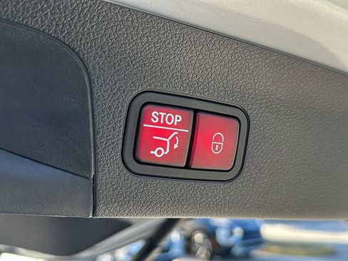 Used 2024 Mercedes-Benz GLS 450 4MATIC image 34