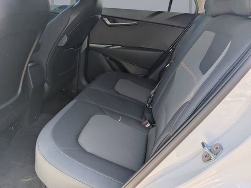 Used 2024 Kia Niro LX image 13
