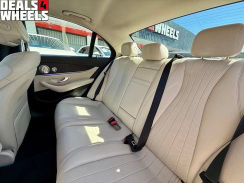 Used 2017 Mercedes-Benz E 300 4MATIC image 33