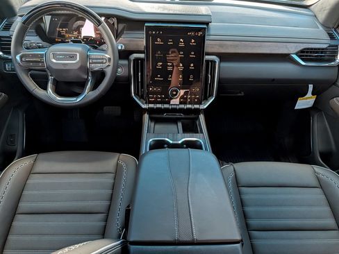 New 2026 GMC Acadia Denali Ultimate w/ LPO, Floor Liner Package AWD/4WD image 11