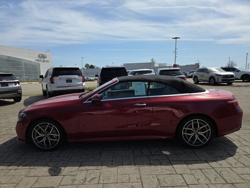 Used 2021 Mercedes-Benz E 450 4MATIC Cabriolet image 2