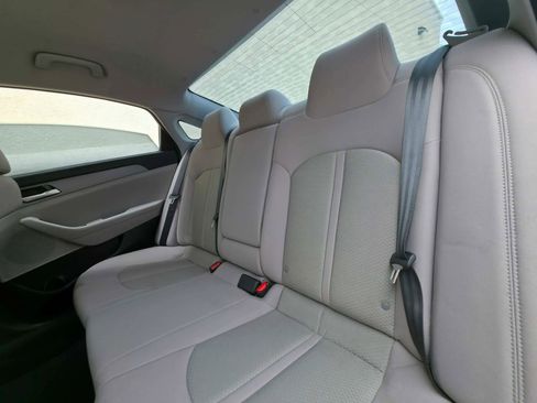 Used 2018 Hyundai Sonata SE FWD image 11