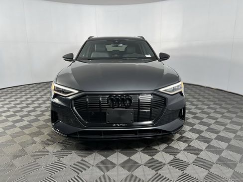 Used 2023 Audi e-tron Premium w/ Convenience Plus Package image 11