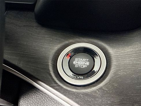 Used 2021 Jeep Grand Cherokee L Limited AWD/4WD image 21