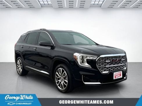 Used 2023 GMC Terrain Denali image 1