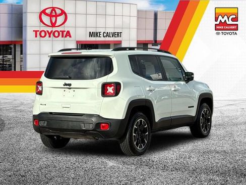 Used 2023 Jeep Renegade Latitude AWD/4WD image 5