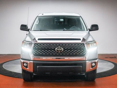 Used 2019 Toyota Tundra SR5 RWD image 2