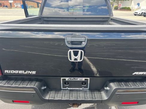 Used 2018 Honda Ridgeline Black Edition image 18