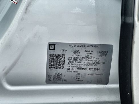 Certified 2020 Buick Enclave Premium w/ Surround and Sites Package FWD image 33