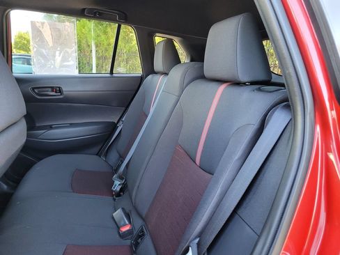 Used 2025 Toyota Corolla Cross AWD Hybrid w/ Moonroof Package image 14