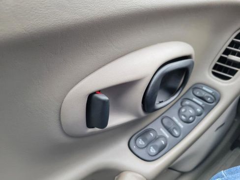 Used 2003 Chevrolet Corvette Coupe w/ Preferred Equipment Group image 33