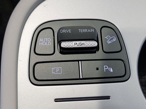 New 2026 Hyundai Ioniq 9 SE AWD/4WD image 8