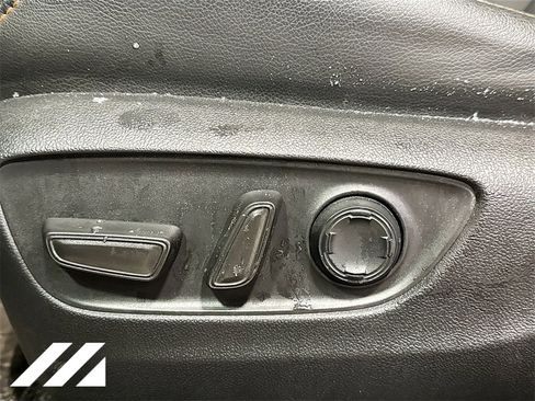 Used 2022 Toyota Sienna XSE image 21