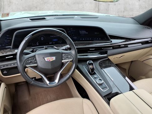 Used 2023 Cadillac Escalade Premium Luxury AWD/4WD image 7