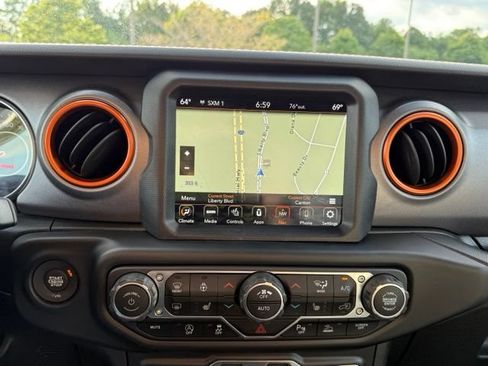 Used 2020 Jeep Gladiator Mojave AWD/4WD image 20