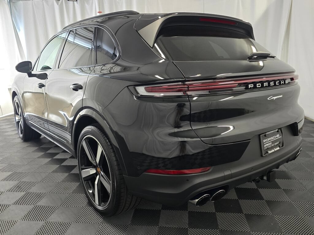 Certified 2026 Porsche Cayenne AWD/4WD image 3