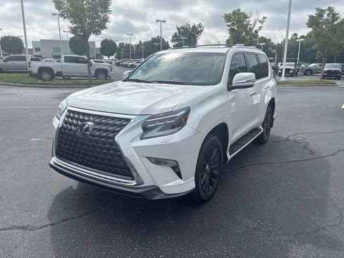 Used 2023 Lexus GX 460 Luxury w/ Sport Design Package AWD/4WD image 4