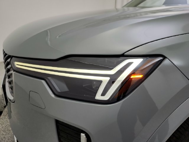 New 2027 Volvo XC90 B5 Plus AWD/4WD image 32