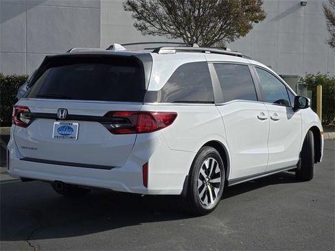 New 2026 Honda Odyssey EX-L image 5