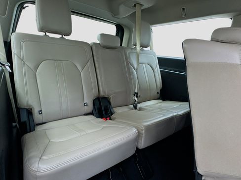 Used 2024 Ford Expedition Max Limited image 19