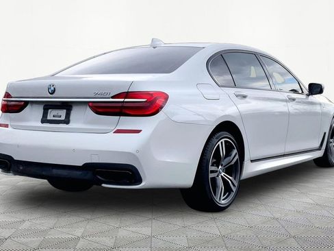 Used 2019 BMW 740i w/ Executive Package image 5