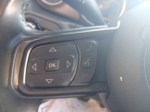 Used 2022 Jeep Gladiator Sport image 15