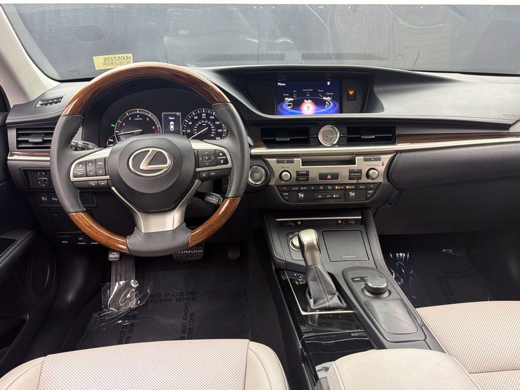 Used 2017 Lexus ES 350 w/ Premium Package FWD image 7