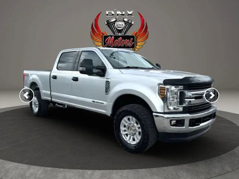 Used 2019 Ford F250 XLT w/ XLT Value Package AWD/4WD image 3
