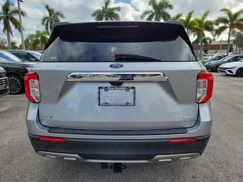 Used 2020 Ford Explorer XLT w/ Equipment Group 202A image 5