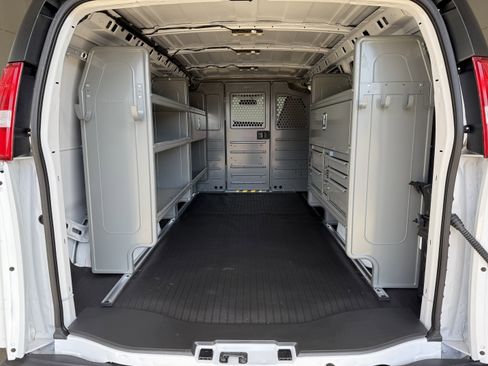 New 2025 Chevrolet Express 3500 w/ Driver Convenience Package image 37