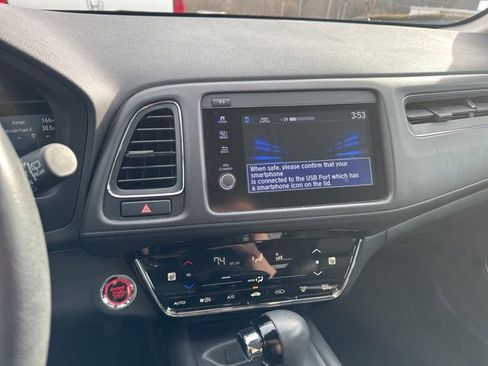 Certified 2022 Honda HR-V EX-L image 9