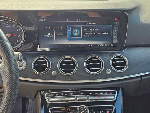 Used 2017 Mercedes-Benz E 300 image 26