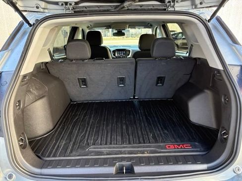 Used 2023 GMC Terrain SLE FWD image 31