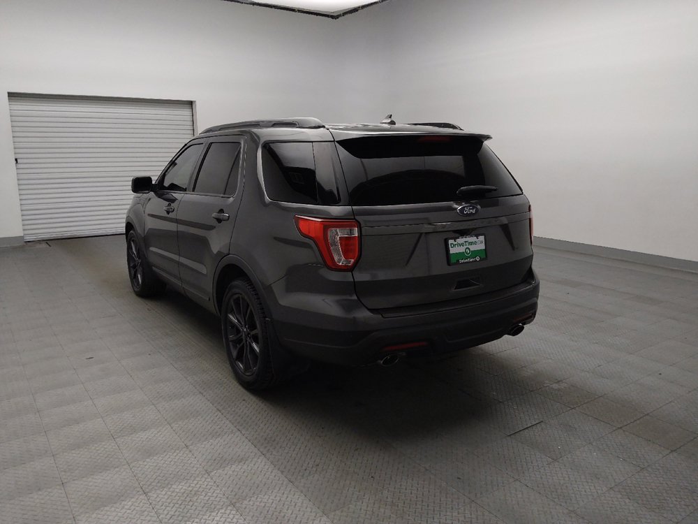 Used 2019 Ford Explorer XLT w/ Equipment Group 202A FWD image 5